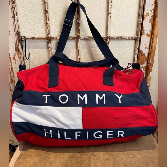 Vtg Tommy Hilfiger duffle 22” x 14